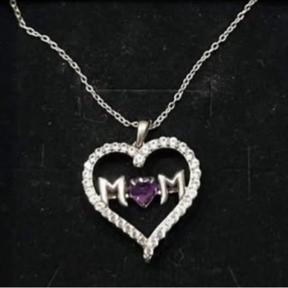 Sterling silver “MOM” necklace - Picture 6 of 6